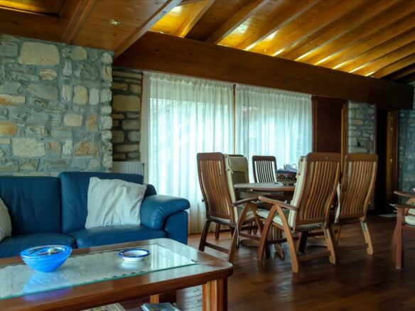 1-bedroom Detached House In Kimi, Greece (204 M²)