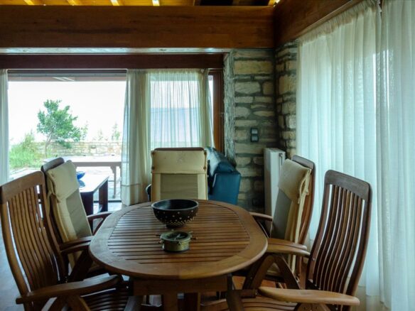 1-bedroom Detached House In Kimi, Greece (204 M²)