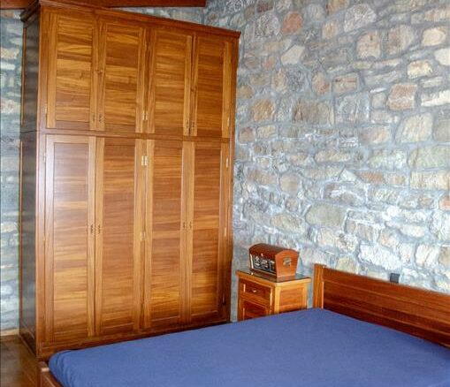1-bedroom Detached House In Kimi, Greece (204 M²)