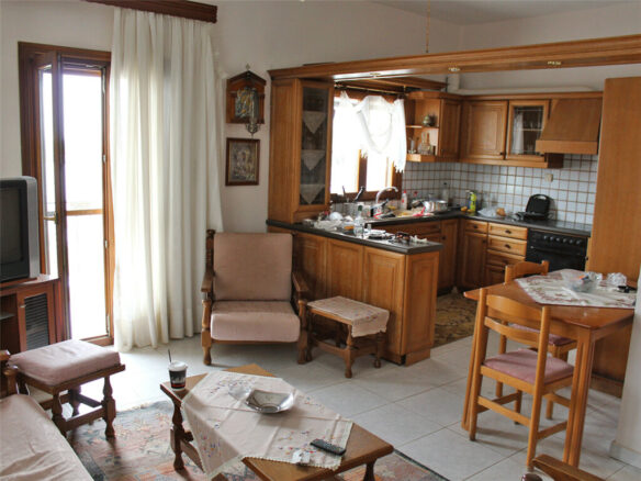 3-bedroom Detached House In Kolindros, Greece (290 M²)
