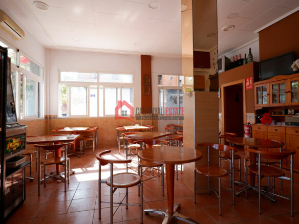 Commercial Space 93 M² Available In Valencia, Spain