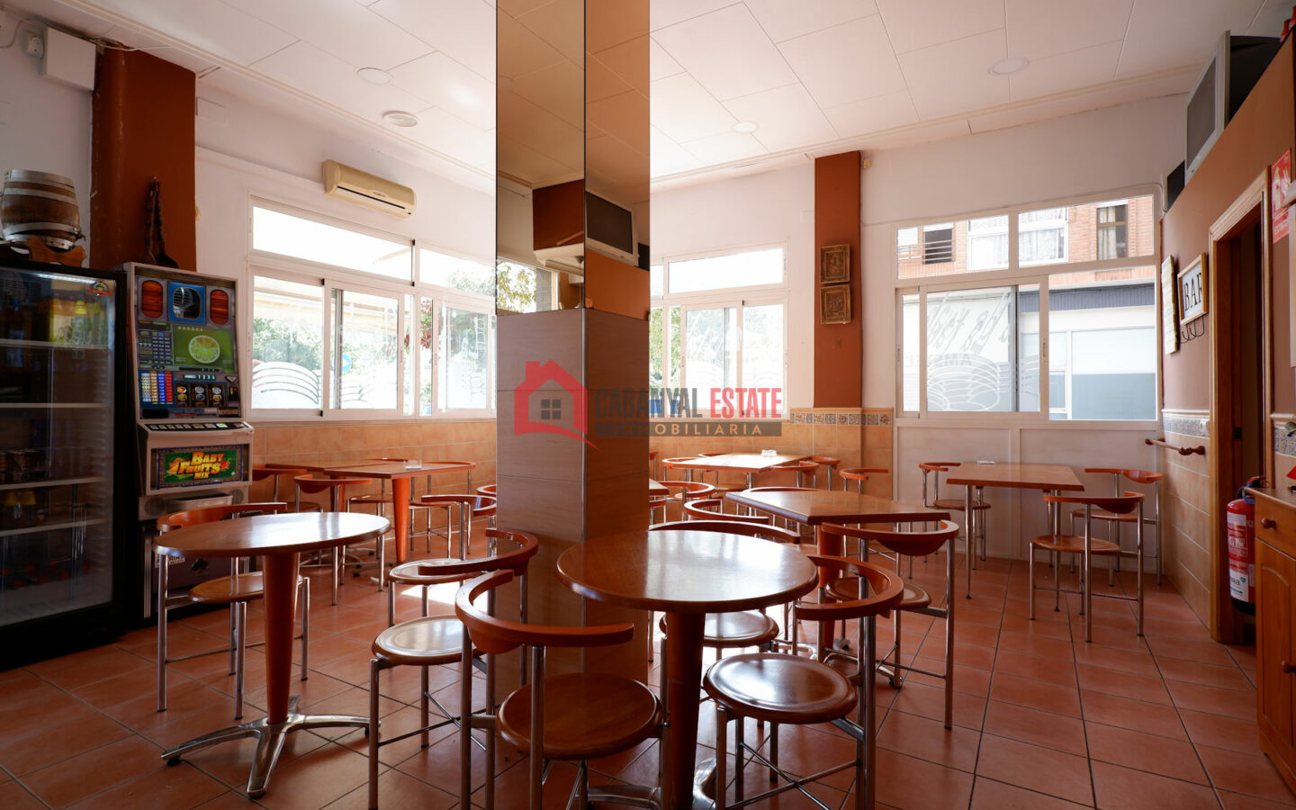 Commercial Space 93 M² Available In Valencia, Spain