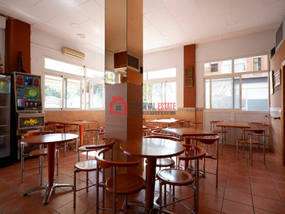 Commercial Space 93 M² Available In Valencia, Spain