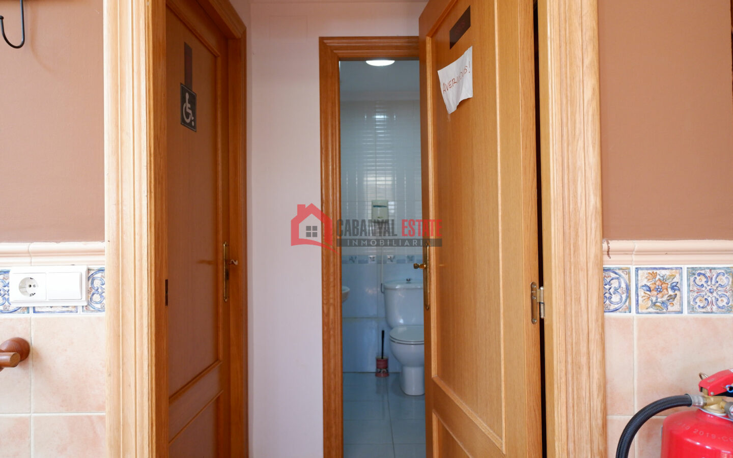 Commercial Space 93 M² Available In Valencia, Spain