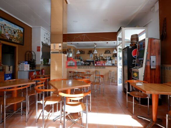 Commercial Space 93 M² Available In Valencia, Spain
