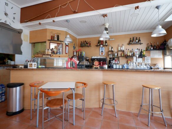 Commercial Space 93 M² Available In Valencia, Spain