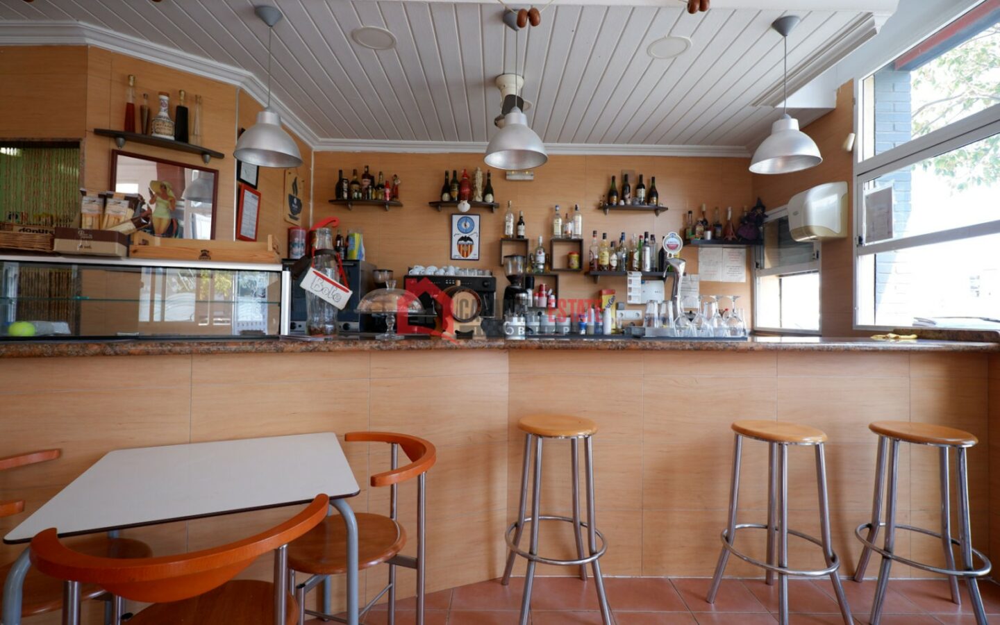 Commercial Space 93 M² Available In Valencia, Spain