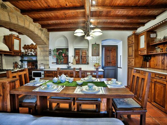 4-bedroom Villa In Saronida, Greece (210 M²)
