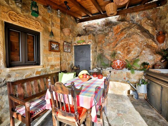 4-bedroom Villa In Saronida, Greece (210 M²)