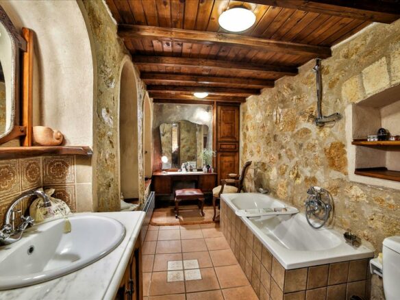4-bedroom Villa In Saronida, Greece (210 M²)