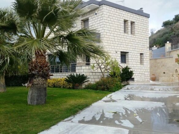 4-bedroom Detached House In Heraclion Cretes, Greece (300 M²)