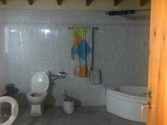 Commercial Property In Vari – Varkiza, Greece (330 M²)