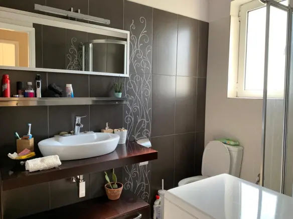 Detached House In Oropos, Greece (540 M²)