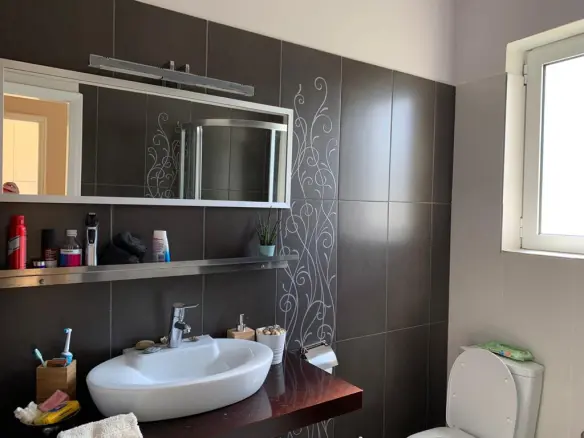 Detached House In Oropos, Greece (540 M²)