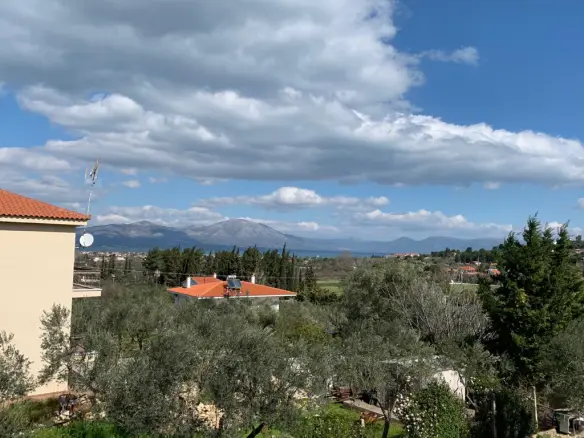 Detached House In Attica Featuring 540 M² Of Space