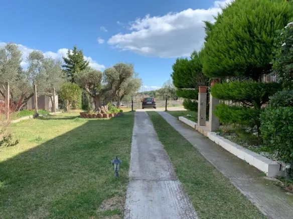 Detached House In Oropos, Greece (540 M²)