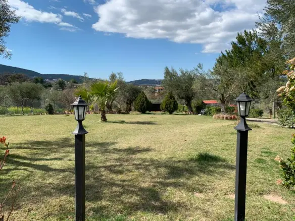 Detached House In Oropos, Greece (540 M²)