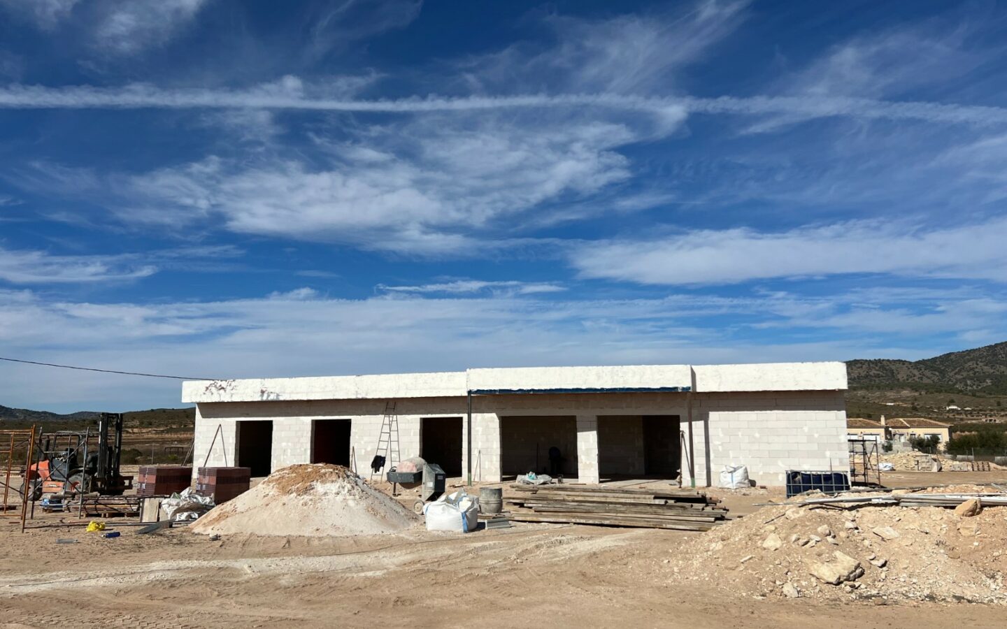 3-bedroom Detached Villa In Pinoso, Spain (165 M²)