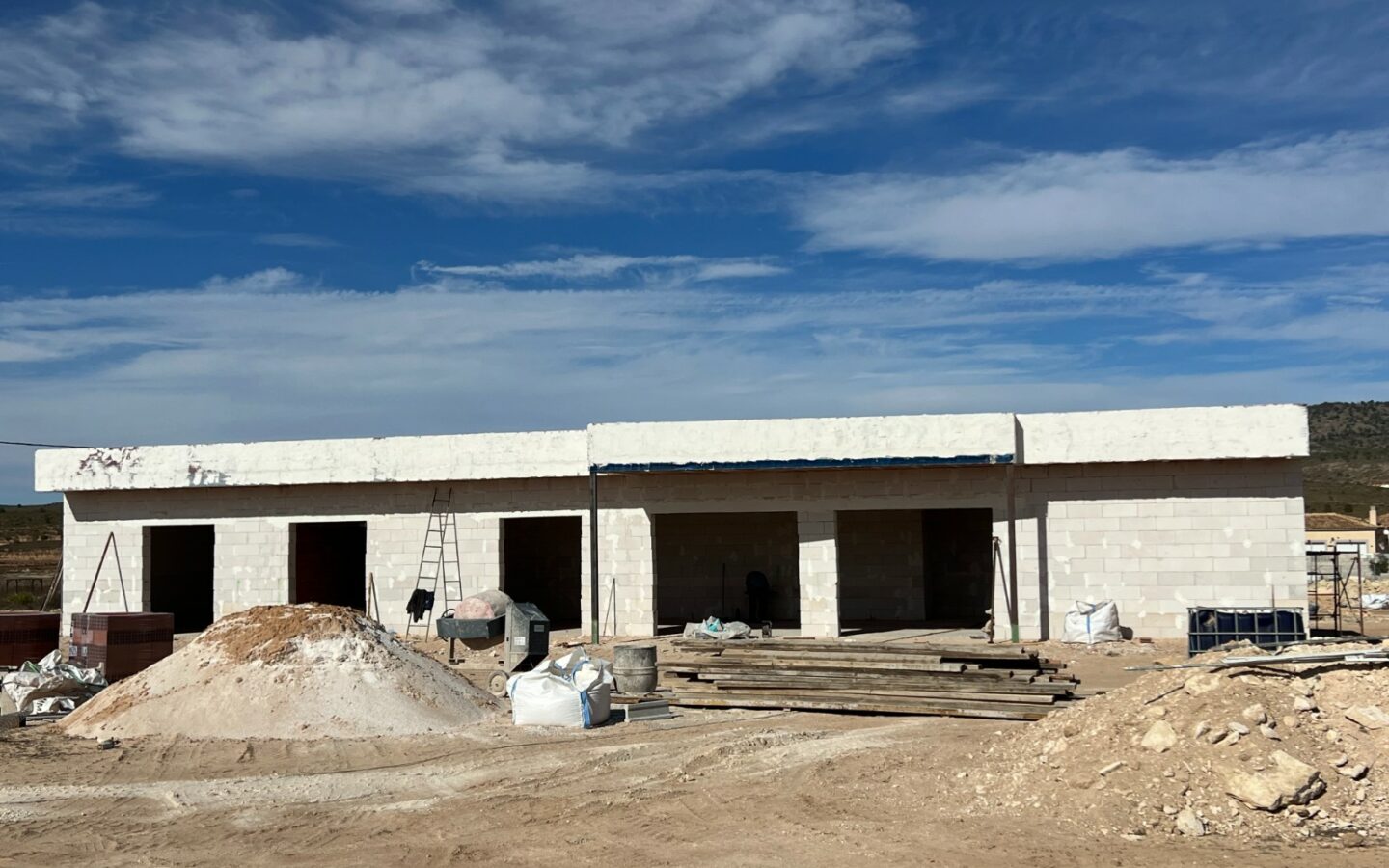 3-bedroom Detached Villa In Pinoso, Spain (165 M²)