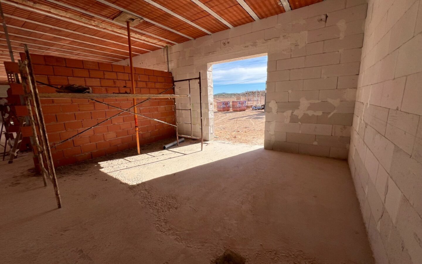3-bedroom Detached Villa In Pinoso, Spain (165 M²)