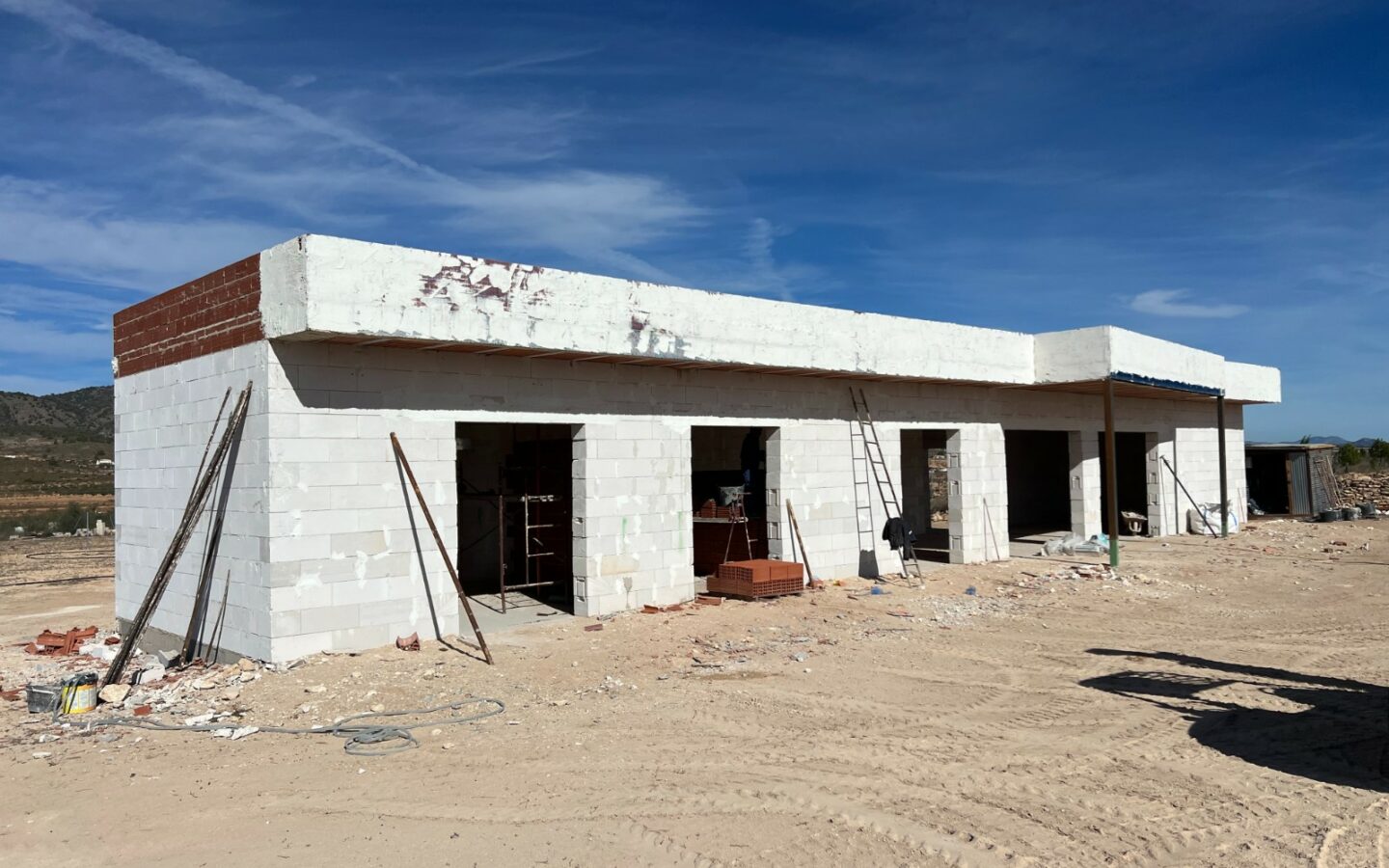 3-bedroom Detached Villa In Pinoso, Spain (165 M²)