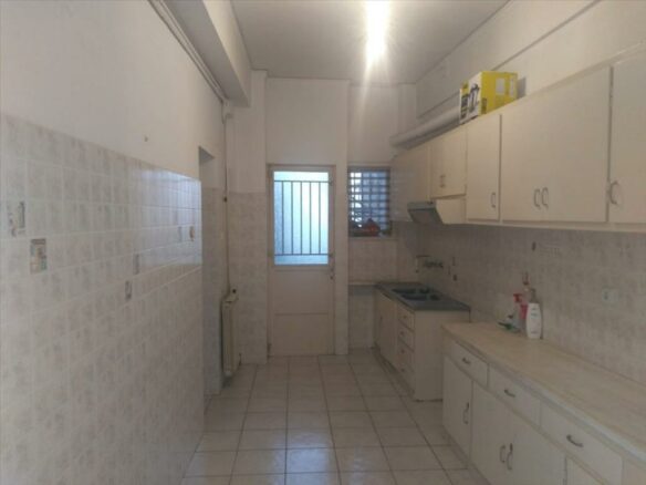 2-bedroom Flat In Neos Kosmos, Greece (92 M²)
