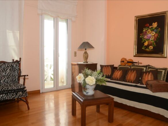 9-bedroom Detached House In Loutraki-perachora, Greece (470 M²)