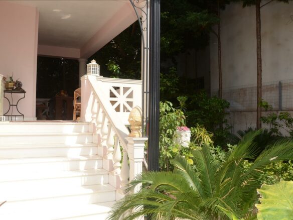 9-bedroom Detached House In Loutraki-perachora, Greece (470 M²)