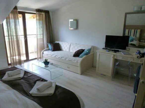 Hotel In Thasos, Greece (2.000 M²)