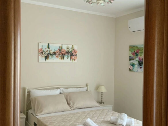 6-bedroom Flat In Salamina, Greece (183 M²)