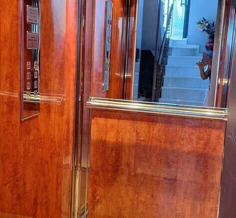6-bedroom Flat In Salamina, Greece (183 M²)