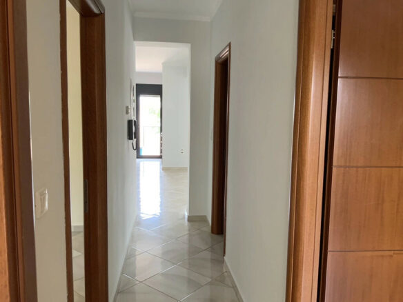 6-bedroom Flat In Salamina, Greece (183 M²)