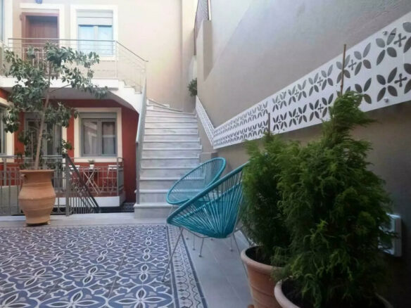 5-bedroom Building In Historic Center, Greece (265 M²)