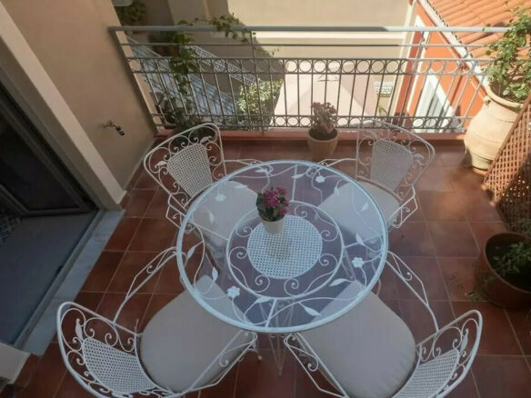 5-bedroom Building In Historic Center, Greece (265 M²)