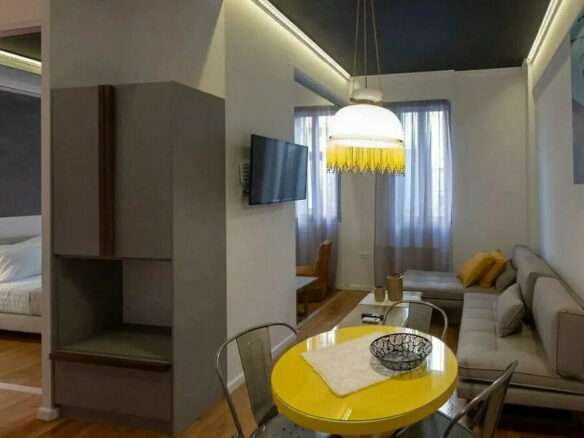 5-bedroom Building In Historic Center, Greece (265 M²)