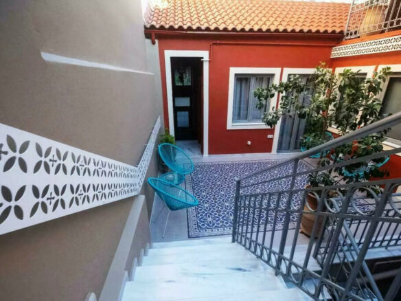 5-bedroom Building In Historic Center, Greece (265 M²)