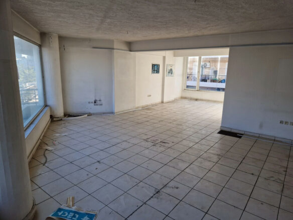 Building In Ilion, Greece (360 M²)