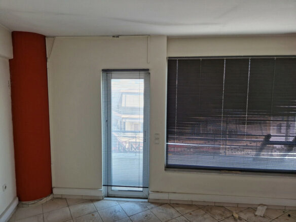 Building In Ilion, Greece (360 M²)