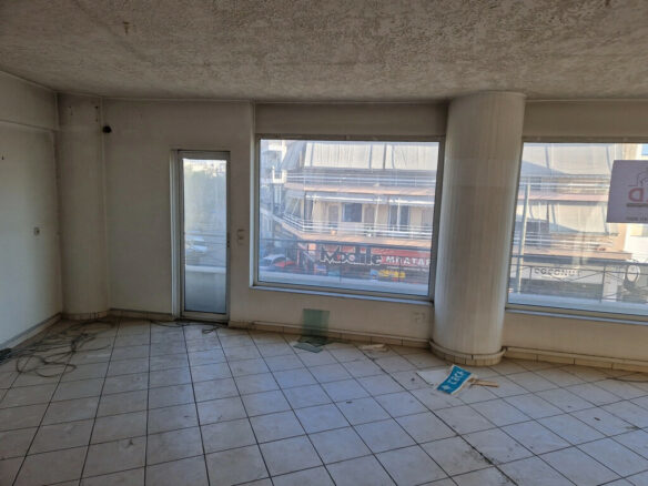 Building In Ilion, Greece (360 M²)