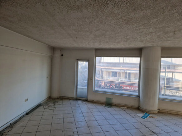 Building In Ilion, Greece (360 M²)