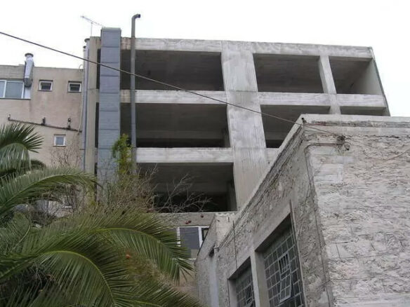 16-bedroom Building In Agios Ioannis Rentis, Greece (1.836 M²)
