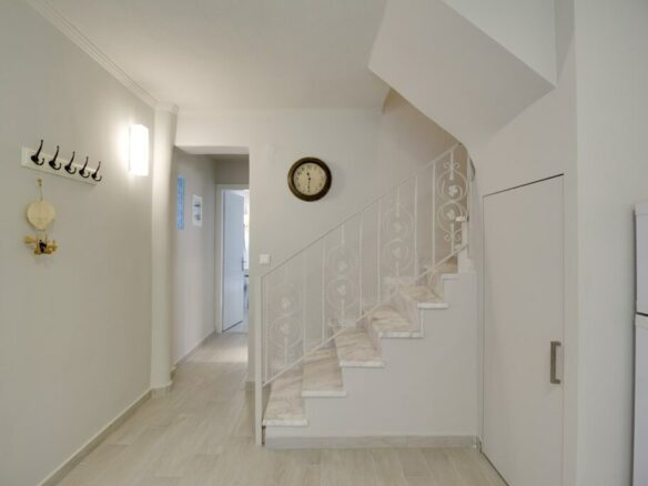 3-bedroom Hotel In Kassandra, Greece (395 M²)