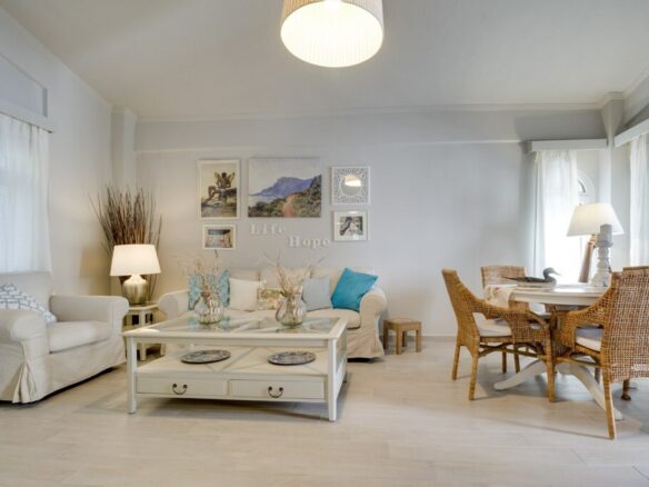 3-bedroom Hotel In Kassandra, Greece (395 M²)