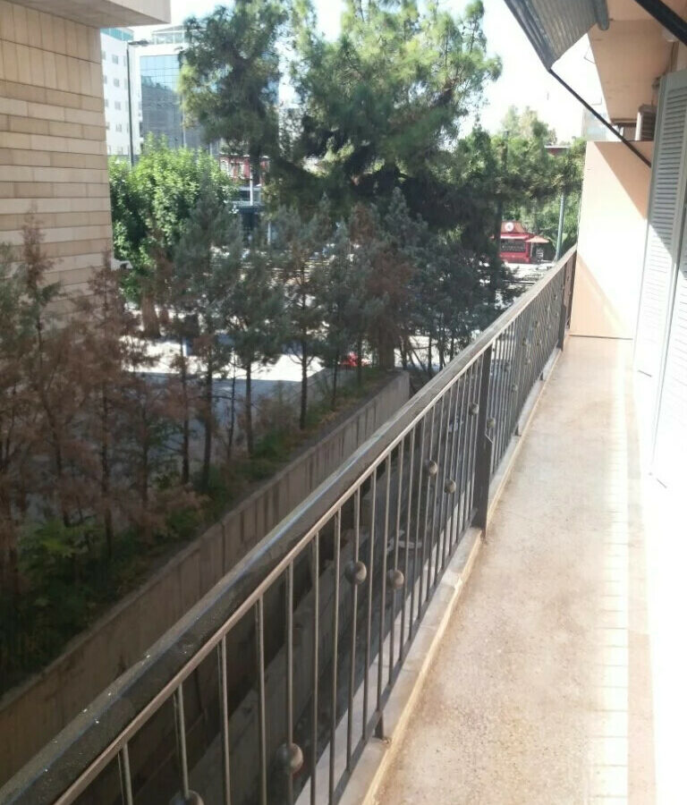 Commercial Property 62 M² Located In Athens With Features