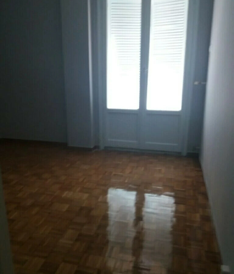 Commercial Property 62 M² Located In Athens With Features