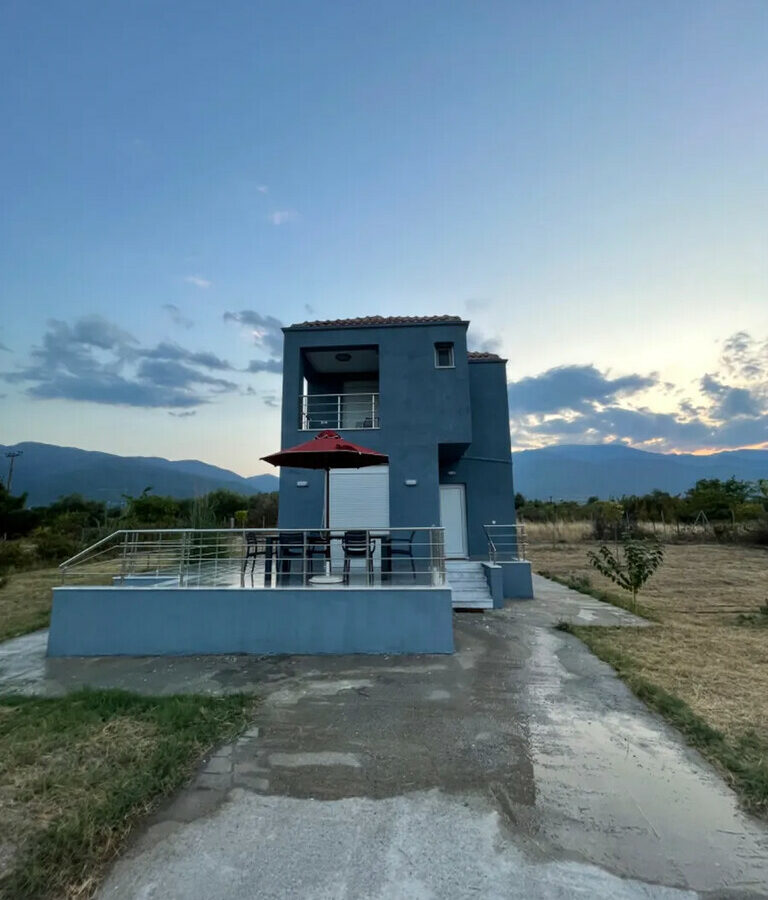 Detached House With Sea View On The Olympic Coast