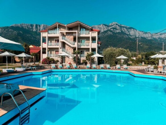 Hotel In Thasos, Greece (2.000 M²)