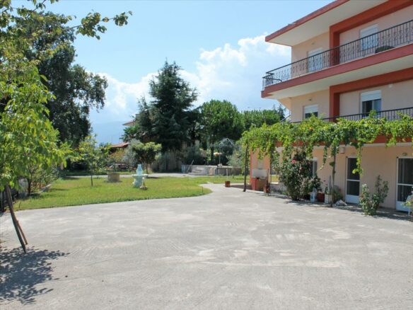 Detached House 330 M² With Sea View On Olympic Coast