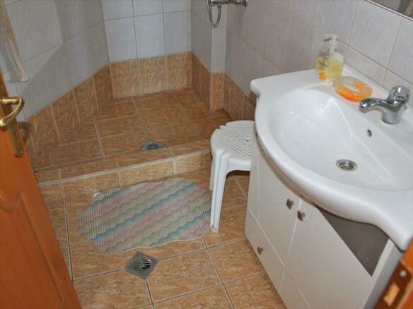 Detached House 330 M² With Sea View On Olympic Coast