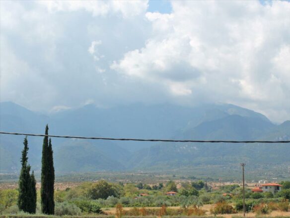 Detached House 330 M² With Sea View On Olympic Coast